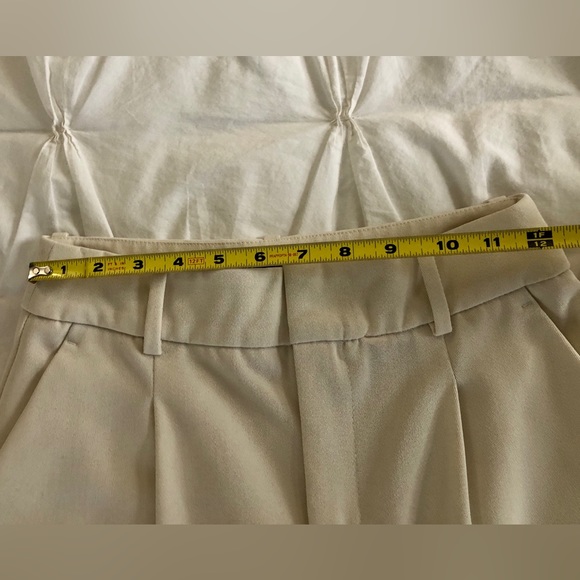 Zara Pleated Front Tapered Leg Cream Trouser Size XS - Picture 5 of 7